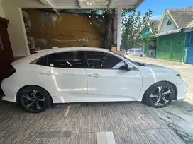 Honda Civic VTEC Turbo 2019