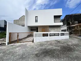 Rumah Baru; Utara Kampus UGM & Selatan Kampus UII