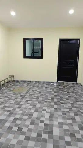 Disewakan Rumah Baru Semi Furnish di Jembatan 5 Tambora Jakarta Barat