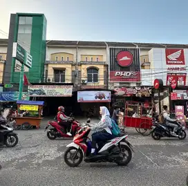 Dijual ruko 3 Lantai di area strategis Pondok Ungu Permai