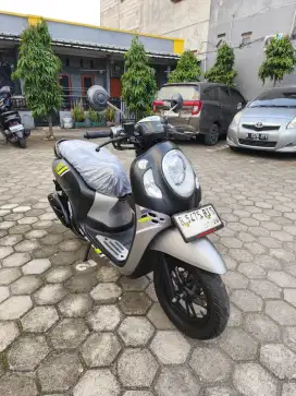 Bissmillah dijual motor Honda Scoopy SE 2023 istimewa .