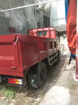 Truk Engkel Toyota DYNA