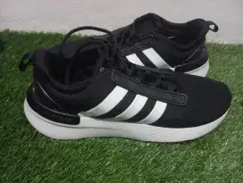 SEPATU ADIDAS CLOUDFOAM SIZE 40