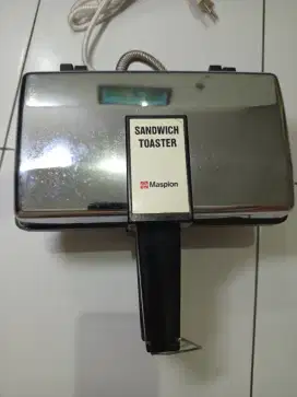 Pemanggan  roti tawar bentuk cantik anti lengket Maspion anti karat