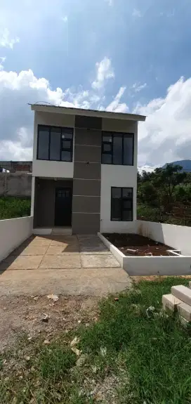Dijual Rumah Ujung Berung 2 Lantai Harga 1 Lantai