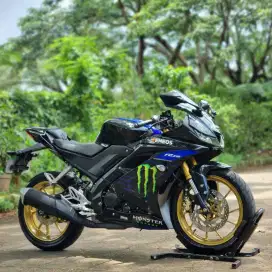 YAMAHA R15 V3 MONSTER 2020 KM LOW SUPERB PAJAK ON