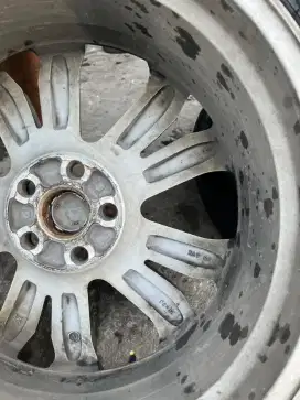 Original Lexus RX 270 R20 ban Bridgestone 235.55.20 kondisi 90%