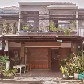 Rumah dan tempat usaha strategis Mojosongo Jebres Solo