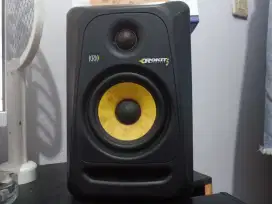 Speker flat recording krk rokit 5 g3