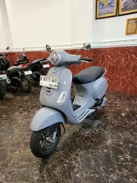 KM LOW VESPA LX 125 CC  /GARANSI MESIN DAN FREE SERVICE 6X