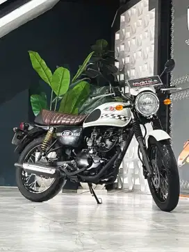 Super Keren ‼️Kawasaki W175 Caferacer th 2019 - Radhe Mustika