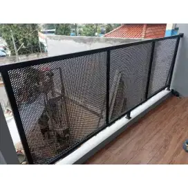 Balkon plat lubang