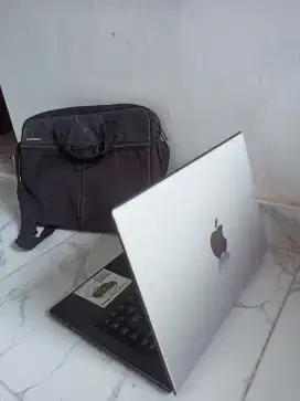 Lenovo Ideapad 300 - Layar 14inch