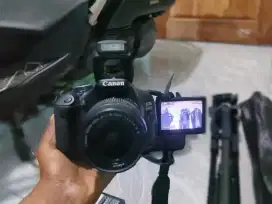 CAMERA CANON EOS 600d bekas seperti baru