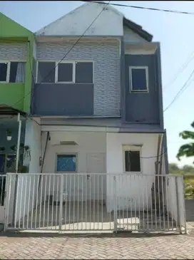 Rumah Murah 2 Lantai di Rungkut SHM