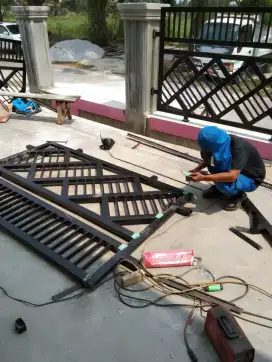 pintu gerbang mininalis