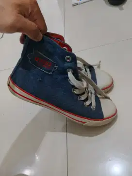 sepatu guess ori