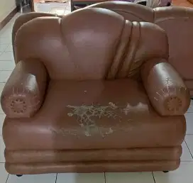 Sofa santai empuk