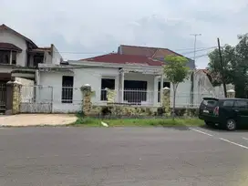 Dijual rmh hitung tanah Gayungsari Luas 400 m2