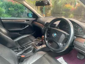 BMW E46 318i tahun 2000