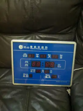 Dijual jam dinding digital