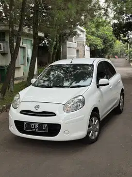 Nissan march 1.2 XS matic 2011 mulus siap pakai