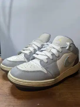 Air Jordan 1 Low SE Phantom (GS)
