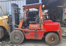FORKLIFT TOYOTA 4 TON