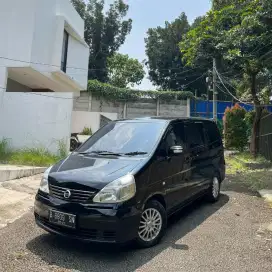Dijual Nissan Serena 2.0 CT AT 2011