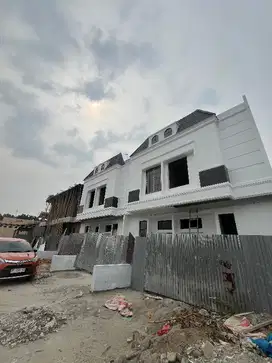 RUMAH INTI KOTA MEDAN DI ADAM MALIK VILLE
