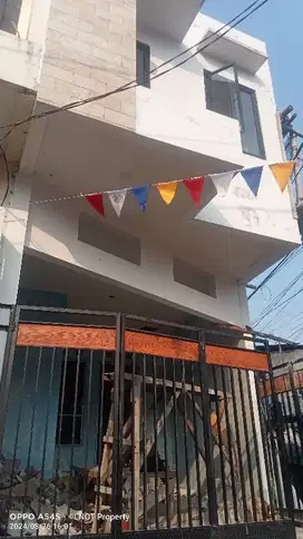 Rumah Strategis Dekat Stasiun Senen Jakarta Pusat