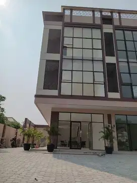 Luxury Cool and Nice Shophouse Wonderful Desain Beutiful View.