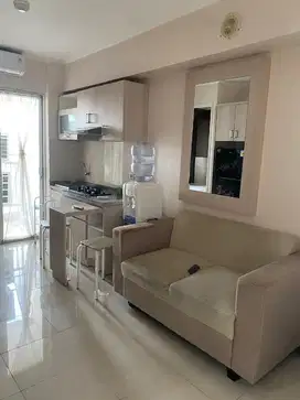 sewa apartemen bassura city 2br furnished tower H