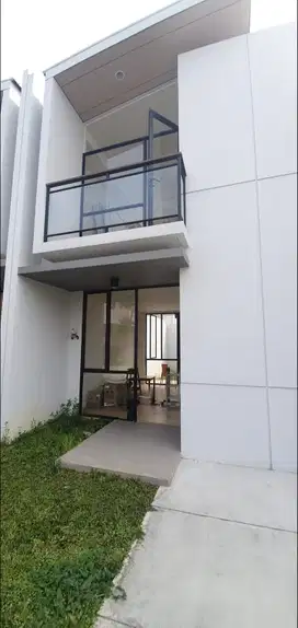 Rumah mewah hook 5M semi furnished di Lippo Karawaci, Tangerang