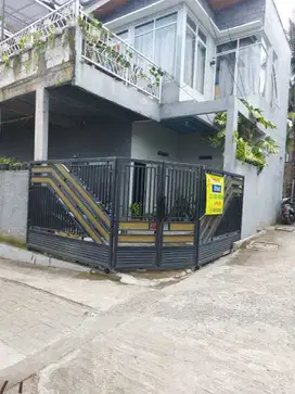 Hunian 2lnt bagus cisasawi cihanjuang . dekat pemkot cimahi
