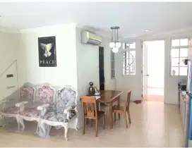Rumah 2 lantai Bagus , strategis di Lippo Karawaci , Tangerang, Banten