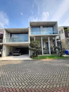 Rumah Mewah  siap huni di Kebayoran Bintaro – Luas, Nyaman & Strategis