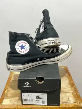 Converse Hitam original