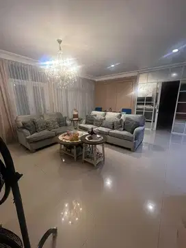 RUMAH MEWAH DALAM CLUSTER INCLUDE PRIVATE POOL DI KOTA WISATA CIBUBUR