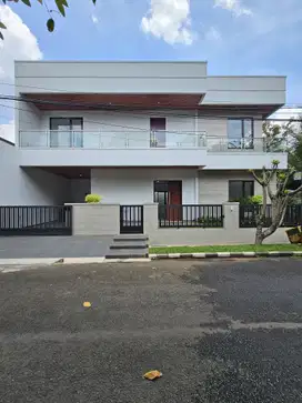 DIJUAL RUMAH  BANGUNAN BARU DI BINTARO SEKTOR 9 TANGERANG SELATAN