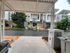 Di Jual Rumah Di cluster Grisea Gading Serpong