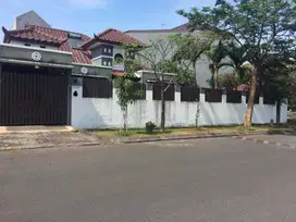 Dijual cepat rumah hook dibawah harga pasar di raya puri surya jaya