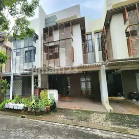 Dijual Rumah Di Green Wich Park Cluster Whelford