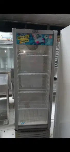 Showcase merk GEA 282L, 4 rak