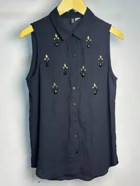 Divided H&M tank top