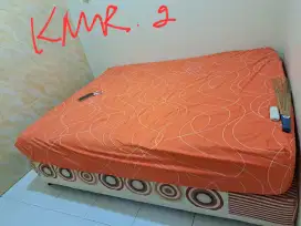Spring bed Florence n Comforta di jual murah ada 2set.