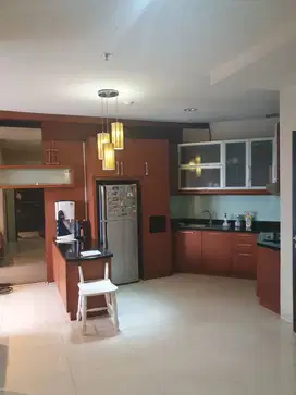 Sewa 2 Bedroom Murah Apartemen Cosmo Residence