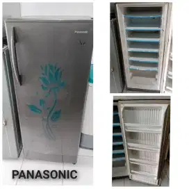 Freezer 6rak AQUA bekas bergaransi