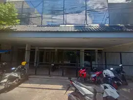 Bangunan Usaha Raya Undaan Kulon Dekat RS Adi Husada Peneleh Genteng