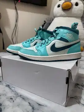 SEPATU NIKE JORDAN 1 MIDE SE SIZE 39